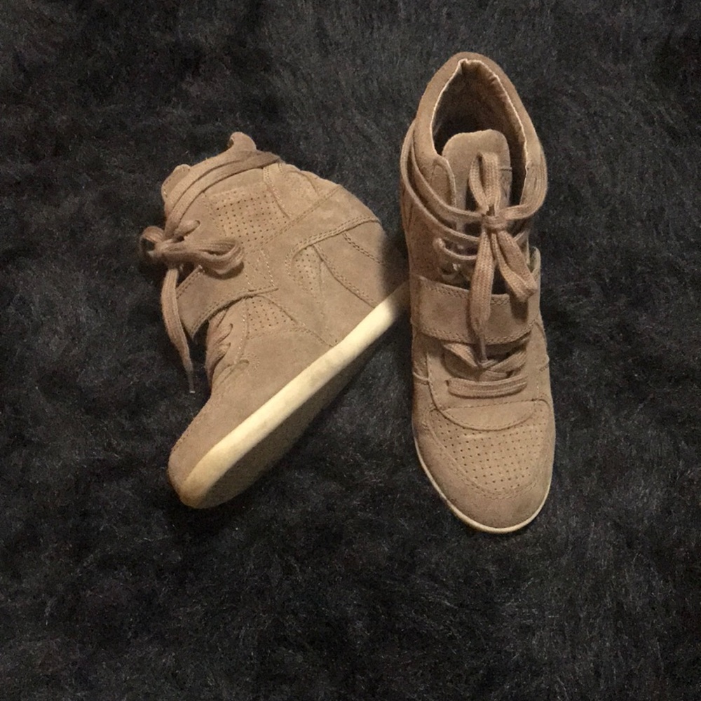 Ash wedges
